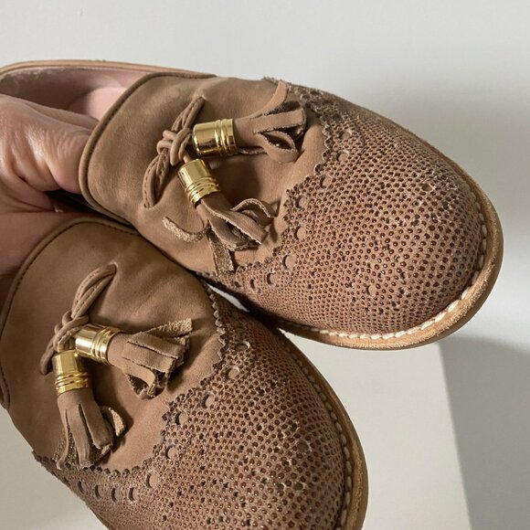 STUART WEITZMAN Guything Wingtip Tassel Tan Leather Loafers Sz 6.5 - Picture 3 of 6